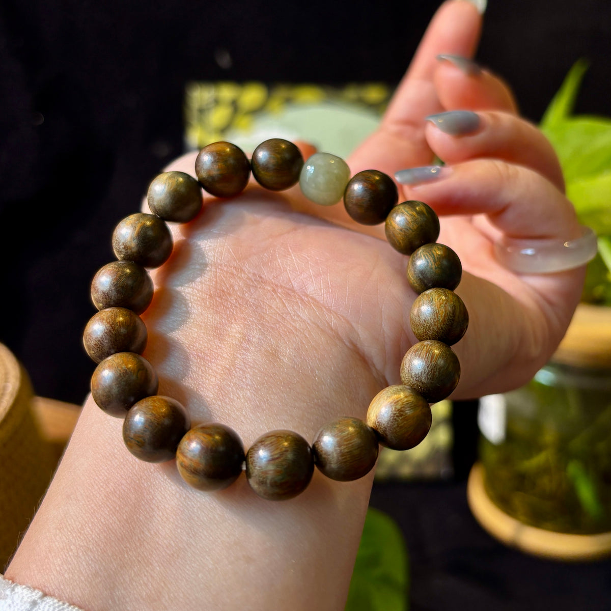 Green Sandalwood Bracelet with Natural Hetian Jade | 10mm Wood Beads